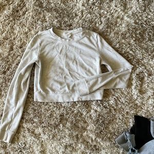 Crop top gray sweater